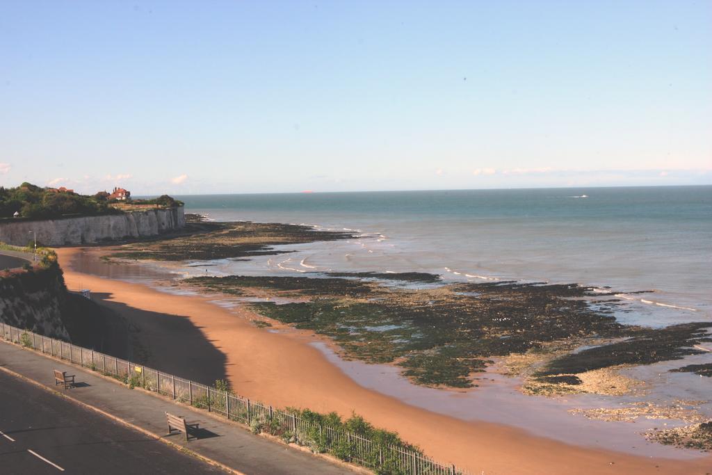 Bay Tree Broadstairs Hotel Bagian luar foto